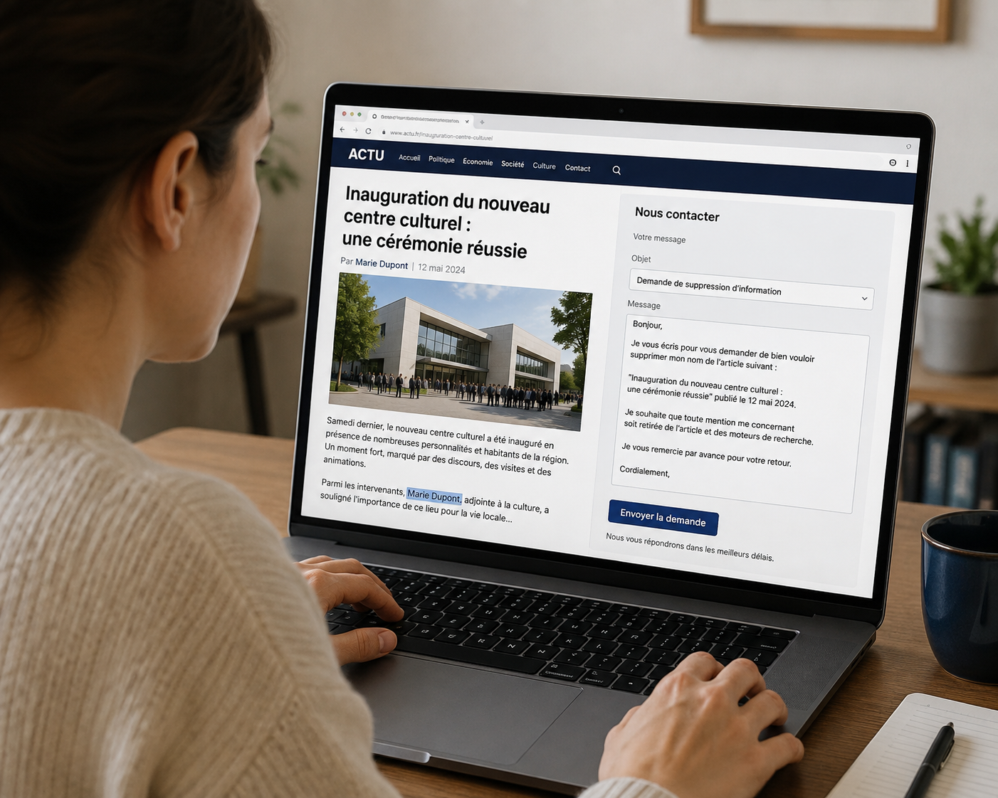 suppression-donnees-article-presse-en-ligne Personne lisant un article de presse sur un ordinateur portable, et envoyant un email pour demander la suppression de ses données personnelles dans cet article